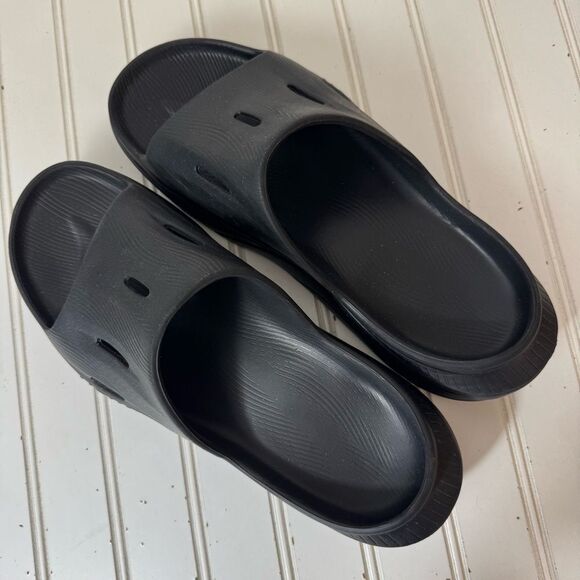 Hoka Black Sandals with Contoured Footbed and Ventilation - Picture 2 of 10
